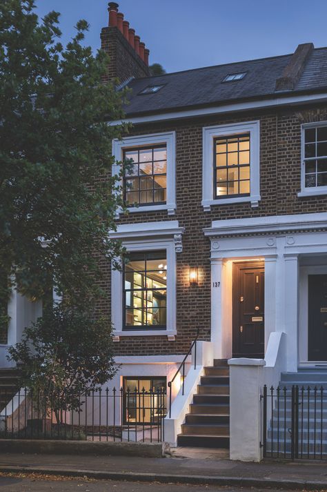 Victorian Terrace Exterior, Terraced House Exterior, London House Exterior, London Townhouse Interior, London Terrace House, Terrace House Exterior, Victorian Homes Exterior, Georgian Terrace, Georgian Style Homes