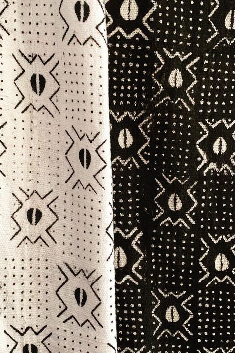 Tissu bogolan - Inspiration motifs African Pattern Fabric, Africa Pattern, African Textiles Patterns, African Art Projects, African Pattern Design, Christmas Tree Graphic, African Traditional Wedding, Print Design Pattern, African Textiles