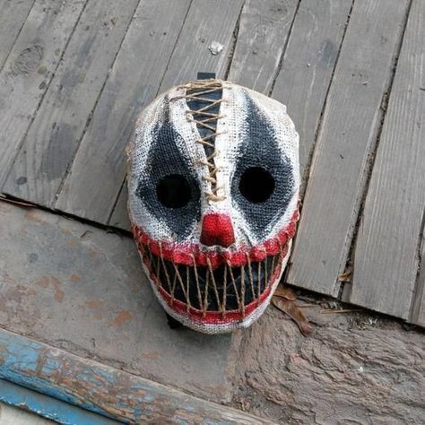 Diy Scary Halloween Costumes, Scarecrow Mask, Creepy Masks, The Mask Costume, Mascaras Halloween, Clown Mask, Horror Masks, Mask Painting, Scary Mask