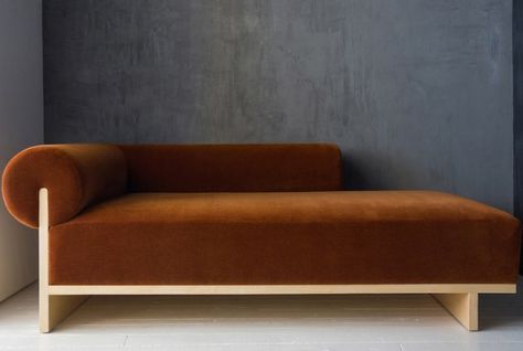 Modern Chaise Lounge, Modern Chaise, Trendy Sofas, Chaise Lounge Sofa, Lounge Ideas, Chaise Lounger, Wall Shelves Design, D Love, Wall Bookshelves