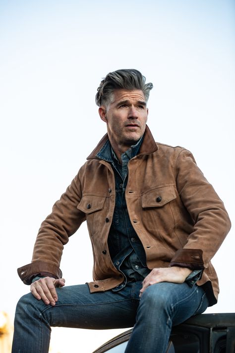 Our deluxe goatskin Suede Trucker Jacket represents one of the most enduring designs in men's daily fashion. One of the purest representations of classic American outerwear with origins dating back to the late 1800s, the Jean jacket is a classic that has stood the test of time. A jacket you can throw over a t-shirt, or a shirt and tie with no hesitation, the jean jacket is a must have in anyone’s wardrobe. Mens Trucker Jacket Outfit, Men’s Canvas Jacket, Suede Trucker Jacket Men, Men In Their 40s Fashion Style, Trucker Jacket Men Outfit, Mens Trucker Jacket, Country Outfits For Men, Trucker Jacket Outfit, Outdoorsmen Style