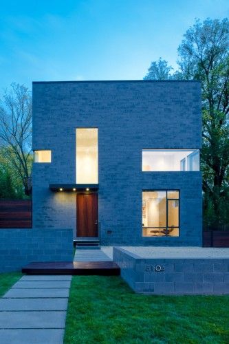 Hampden Lane House / Robert Gurney Architect Houses Architecture, Architectural Photographers, Real Estate Humor, Energy Efficient Homes, Residential Architecture, Small Home, Architect Design, Modern Architecture, Architecture House