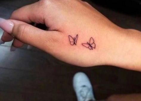 Butterfly Tattoo On Thumb, Small Tattoos For Moms, Tattoos For Moms With Kids, Cool Finger Tattoos, Tattoos For Women Meaningful, Tattoos For Moms, Thumb Tattoos, Meaning Tattoos, Women Small Tattoos