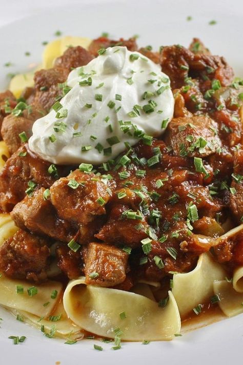 What To Make With Hungarian Peppers, Hungarian Pork Stew, Hungarian Recipes Dinners, Hungarian Soup Recipes, Traditional Hungarian Recipes, Hungarian Goulash Recipes Authentic, Hungarian Recipes Traditional, Porkolt Recipe, Hungarian Stew