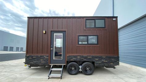 Inside the 200 sq ft Limited Tiny House, a Cozy Couple's Retreat 200 Sq Ft Tiny House Floor Plans, Tiny House 200 Sq Ft, 200 Sq Ft Tiny House, Timy Houses, Tiny Home Floorplan, Wooden Countertops, Tiny House Builders, Small Tiny House, Sliding Pocket Doors