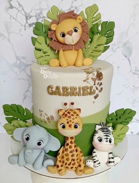 Jungle Theme Fondant Cake, Wild One Safari First Birthday Cake, 2 Year Bday Cake, Jungle Theme Cakes 1st Birthday, Jungle Theme 1st Birthday Party Cake, 1st Birthday Cake Animals, Wild Animals Cake Ideas, Safari Bento Cake, Jungle Bday Cake