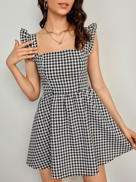 Checkered Dress Outfit, Buffalo Plaid Dress, Fair Outfits, Simple Frocks, Cute Sleepwear, Bows Diy, Maxi Dress Sale, Dress Classy, Checkered Dress