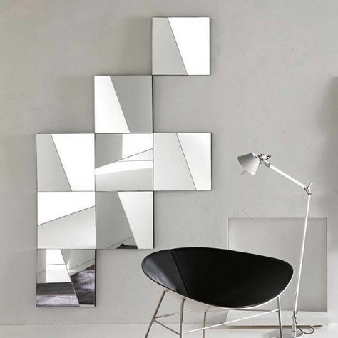 28 Unique and Stunning Wall Mirror Designs for Living Room Modern Mirror Wall Decor, Square Mirror Wall Decor, Modern Mirror Design, Mirror Decor Ideas, Ikea Mirror, Mirror Wall Living Room, Mirror Wall Bedroom, Modern Mirror Wall, Mirror Design Wall