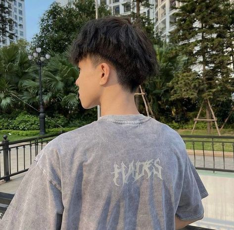 Messy Edgar Haircut, Asian Straight Haircut, Asian Mullet Haircut Men, Low Taper Haircut, Mens Haircuts Thick Hair, Mens Hair Salon, Low Taper Fade Haircut, Edgars Haircut, Mens Haircuts Short Hair