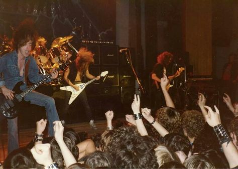 Metallica 1984 in Europe for tge Ride the Lightning Tour... James Hetfield Guitar, Music Man Cave, Metallica Live, Metallica Concert, Sweat Lodge, Cliff Burton, Ride The Lightning, Dave Mustaine, Concert Aesthetic