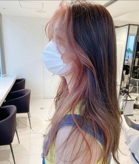 Hair Color Ideas Korean, Hair Dyed Underneath, Hidden Hair Color, Korean Hairstyles, Pink Blonde Hair, Korean Hair Color, Inspo Hair, Hair Color Underneath, Peekaboo Hair