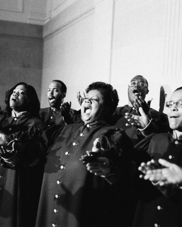 Gospel Choir, Church Choir, Black Church, Vintage Black Glamour, Brides And Grooms, Christian School, Martha Stewart Weddings, Music Activities, African Diaspora