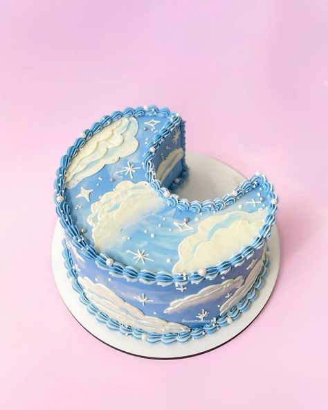 Cake With Cloud Design, Crescent Cake Decoration, Moon Smash Cake, Kanha Birthday, Moon Shaped Cake, Moon Cake Design, Crescent Moon Cake, Moon Birthday Cake, 24th Birthday Cake