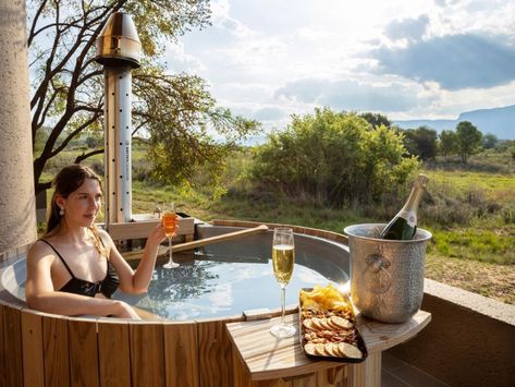 ⭐Luxury Wilderness Retreats: The 10 best getaways with hot tubs in Limpopo 📌 LIMPOPO, South Africa ❤️ Nestled amidst the rugged beauty of this region, discover a collection of holiday accommodations that redefine luxury and relaxation. 🛁 From secluded lodges to cozy cabins, each retreat offers an indulgent experience enhanced by the soothing embrace of a hot tub. 🛎️Join us as we explore the finest hot tub hideaways in Limpopo, where every moment promises tranquillity or an adventure. ▶... Lodges South Africa, Wilderness Retreat, Bali Honeymoon, Game Lodge, Honeymoon Hotels, Lodge Cabin, Jimbaran, Safari Lodge, Kwazulu Natal