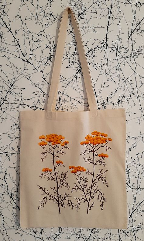 Diy Embroidery Flowers, Diy Tote Bag Design, Painted Canvas Bags, Handpainted Tote Bags, Canvas Bag Design, Tods Bag, Clothes Embroidery Diy, Sewing Cushions, Fabric Painting On Clothes