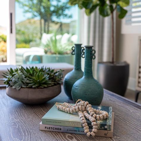 Luxe Apartment, Coffee Table Plant, Fresh Interior Design, Coffee Table Style, Aqua Decor, Coffee Table Plants, Fresh Interior, Decor Coffee Table, Coffee Table Decor