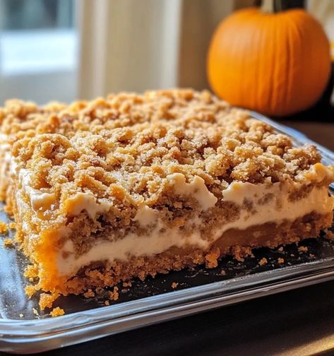 Gooey Pumpkin Crumble Cake | Homemade Recipes Pumpkin Crumble Cake, Pumpkin Crumble, Sour Cream Scones, Crumble Cake Recipe, Comfort Desserts, Pumpkin Cake Recipes, Crumble Cake, Homemade Pumpkin Puree, Spice Cake Mix