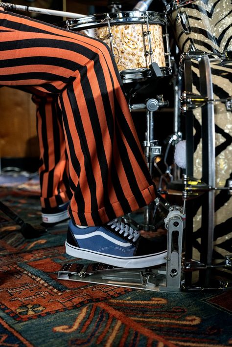 2016 Tumblr Outfits, Anderson Paak, Old Skool Vans, Iconic Shoes, Vans Outfit, Vans Store, Blue Vans, Cool Vans, Blue Canvas