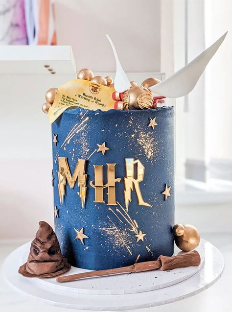 Harry Potter birthday cake, Harry Potter cake, Harry Potter theme cake, Harry Potter cake ideas Birthday Cake Harry Potter, Harry Potter Cake Ideas, Harry Potter Theme Cake, Harry Potter Birthday Cake, Harry Potter Cake, Blue Cakes, Harry Potter Theme, Harry Potter Birthday, Bday Cake