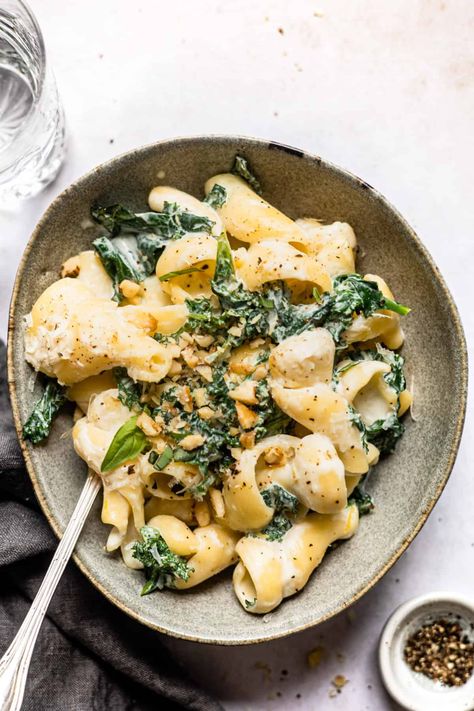 Kale Pasta Recipe, Chicken And Bacon Pasta, Creamy Kale, Lemon Cream Sauce, Chorizo Pasta, Being Boring, Kale Recipe, Kale Pasta, Vegetarian Recipes Dinner Healthy