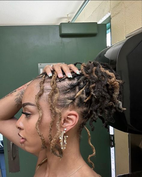 Loose Curl Locs, Locs With Dress, Bday Loc Styles, Fancy Dreadlocks Hairstyles, Fancy Locs Hairstyles, Prom Locs Hairstyles For Women, Loc Hairstyles Updo, Loc Hairstyles For Wedding, Curled Loc Styles