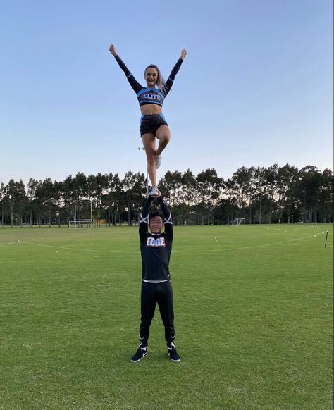 Cheerleading - partner stunting Cheerleading, Partner Stunts, Cheer Workouts, Insta Post, Insta Posts, Gymnastics, Vision Board, Quick Saves