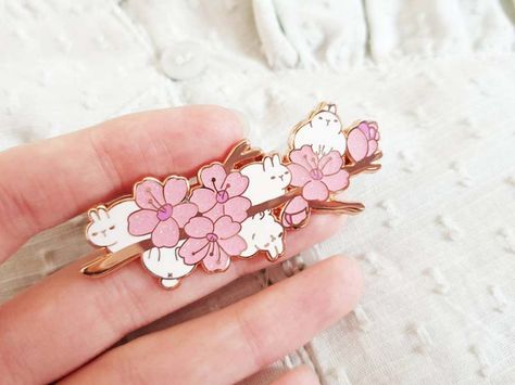 Smarter Shopping, Better Living! Aliexpress.com Enamel Pins Diy, Chain Ring Gold, Pins Brooch, Enamel Pin Badge, Hard Enamel Pin, Cute Pins, Button Pins, Pin Badges, Enamel Pin