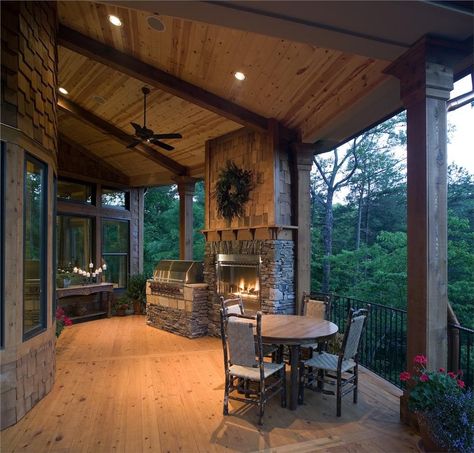 13 Features to Consider to Upgrade Your Outdoor Living Space Big Back Porch, Lodge House Plans, Deck Addition, Coastal Homes Plans, Porch House, Diy Garden Patio, Lodge House, Pergola Diy, Patio Grande