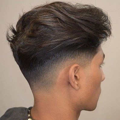 Haircut Selfie, Photo Hijab, Mens Hairstyles Fade, Undercut Long Hair, Men Haircut Curly Hair, Taper Fade Haircut, Tapered Haircut, Mens Hairstyles Thick Hair, Wavy Hair Men