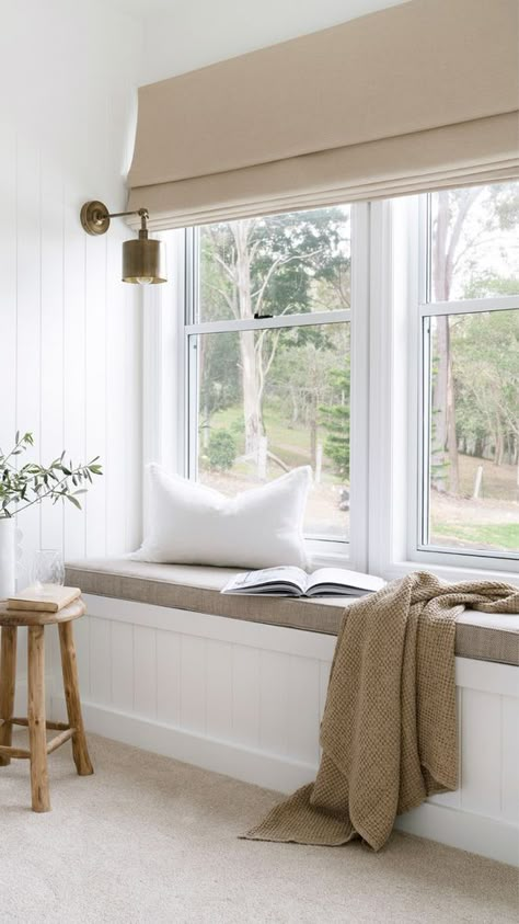 Window Seat Design, House Styling, Country Interior Design, Window Benches, Country Interior, Style Bedroom, Coastal Farmhouse, Modern Country, Lounge Room