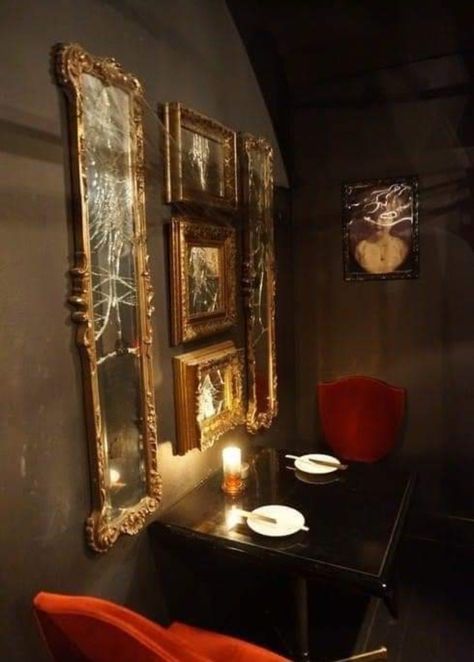 Vampire cafe Tokyo Japan Vampire Cafe Tokyo, Gothic Cafe, Vampire Cafe, Dream Studio, Tokyo Japan, Late Night, Date Night, Room Ideas, Tokyo