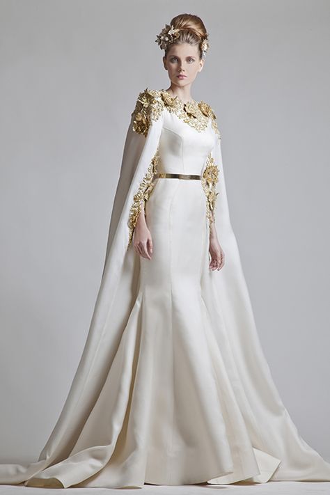 Krikor Jabotian, Gaun Abad Pertengahan, فستان سهرة, Cape Dress, Gorgeous Gowns, Beautiful Gowns, Fancy Dresses, Dream Dress, Bridal Collection