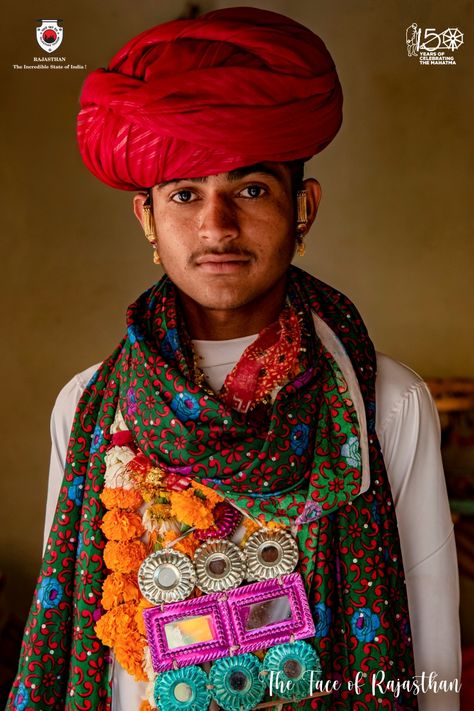 Rajasthani Mens Wear, Jaipur Fashion, Rajasthani Dress, Cm Logo, Half Jacket, Indian Man, Indian Dress, Boy Photography, Traditional Attire