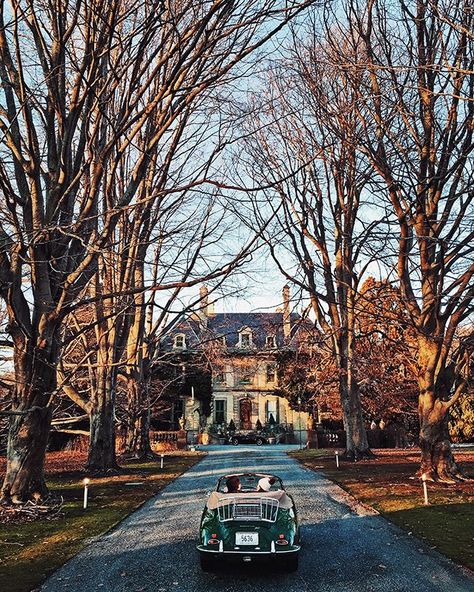 Classy Girls Wear Pearls: Sunny with a Chance of Snow Classy Girls Wear Pearls, Large House, Chateau France, Autumn Scenery, Country Life, My Dream Home, Future House, Curb Appeal, On The Road