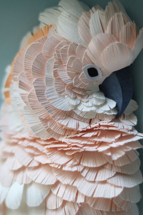 Endangered Flora and Fauna Are Recreated in Textured Paper Sculptures by Mlle Hipolyte | Colossal Paper Artwork Sculpture, Textured Animal Art, Bird Paper Art, Abstract Paper Sculpture, Paper Sculpture Diy, Cutout Art, Arte Quilling, Paper Bird, Paper Art Sculpture