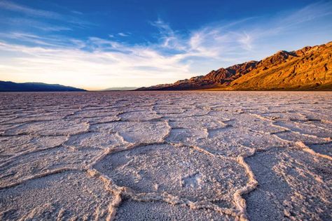 Crashed Spaceship, Badwater Basin, Hiking Usa, National Park Camping, Funny Morning Pictures, National Parks Photography, Hiking National Parks, National Park Photos, California National Parks