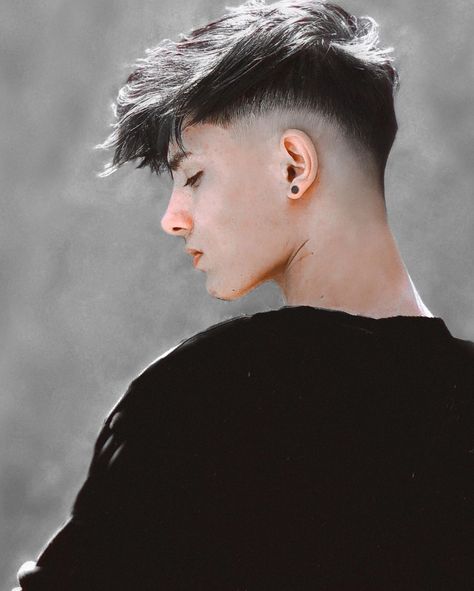 Король 🥷🏻 (@itx.imawn) • Photos et vidéos Instagram Hairstyles According To Face Shape, Hairstyle According To Face Shape, Faded Haircut, V Shaped Haircut, Haircut Ideas Trendy, Male Hairstyle, Drop Fade Haircut, Mens Haircuts Short Hair, Asian Haircut