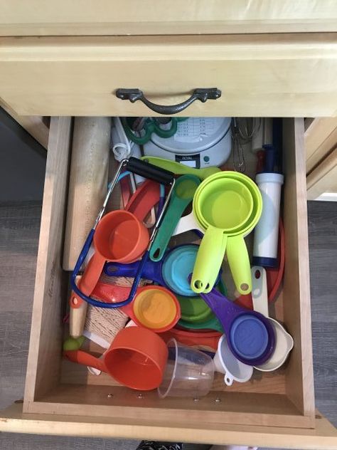 How To Organize Measuring Cups And Spoons, Hang Measuring Cups And Spoons, Diy Measuring Cup Hanger, How To Organize Measuring Cups, How To Store Measuring Cups, Measuring Cup Storage Ideas, Display Measuring Cups And Spoons, Hang Measuring Cups In Cabinet, How To Store Measuring Cups And Spoons