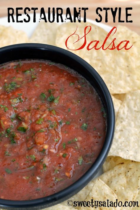 Resturant Salsa, Mexican Restaurant Salsa, Restaurant Salsa Recipe, Restaurant Style Salsa Recipe, Restaurant Salsa, Restaurant Style Salsa, Mexican Foods, Homemade Salsa, Chips And Salsa