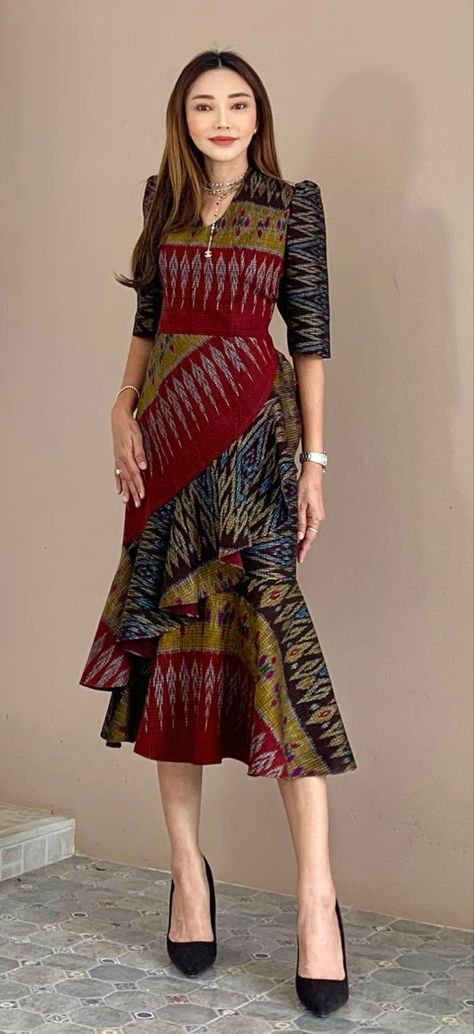 Batik Modern Fashion Style, Batik Long Dress, Dress Batik Modern, Model Dress Batik, Batik Dress Modern, Eid Fashion, Batik Kombinasi, Thailand Fashion, Batik Kebaya