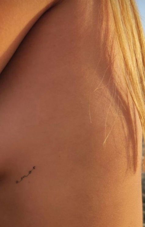 Mini Back Tattoo Women, Discrete Tattoo Placement, Hidden Tattoo Placement, Hidden Tattoo, Amor Tattoo, Hidden Tattoos, Petite Tattoos, Cute Tiny Tattoos, Classy Tattoos