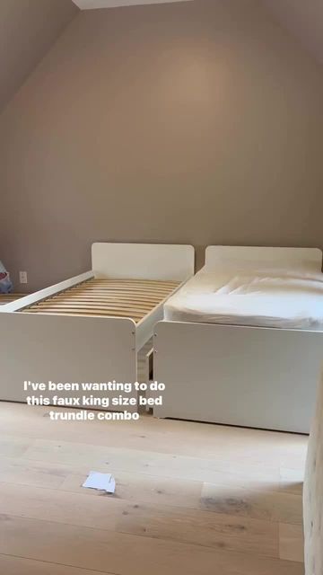 Ikea Bed Hack King Size, King Bed With Trundle, Ikea Trundle Bed Hack, Super King Bed Ideas, Ikea Twin Bed Hack, Ikea Släkt Bed Ideas, Släkt Bed Ikea Hack, Trundle Bedroom Ideas, Släkt Bed Ikea