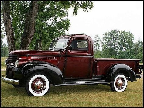 Nice Black Cherry candy Ironton Ohio, Pickup Trucks Camping, Old Red Truck, Old Pickup, Old Pickup Trucks, Chevrolet Pickup, Antique Trucks, Truck Camping, Classic Pickup Trucks