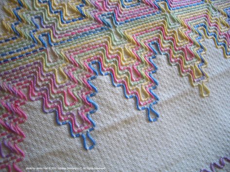 Huck Work / Swedish Weaving - I need to find the supplies for this and do some!  Beautiful! Free Swedish Weaving Patterns, Swedish Weaving Patterns, Swedish Embroidery, Swedish Weaving, Monks Cloth, Hardanger Embroidery, Weaving Patterns, Embroidery Inspiration, Ribbon Embroidery