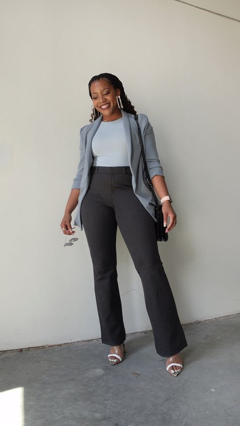 Pixie Pants Outfit, Office Wear Outfit, Pixie Pants, Business Casual Outfits For Women, Night Out Outfit, Work Looks, Blue Outfit, Business Casual Outfits, Office Outfits