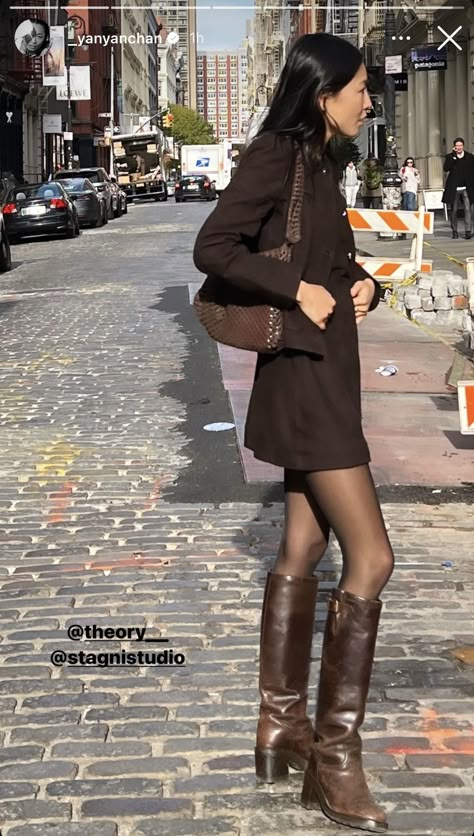 Frye Boots Outfit, Platform Boots Outfit, Long Brown Boots, Brown Boots Outfit, Purse Outfit, Winter Boots Outfits, Fall 24, Tights Outfit, Fall Fits