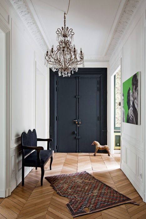 9 Fabulous Parisian Entryway Decor Ideas Kitchen Parisian, Apartment Parisian, Bedroom Parisian, Apartment Dark, Apartment Closet, Apartment Vintage, Paris Flat, Interior Design Minimalist, Vintage Parisian