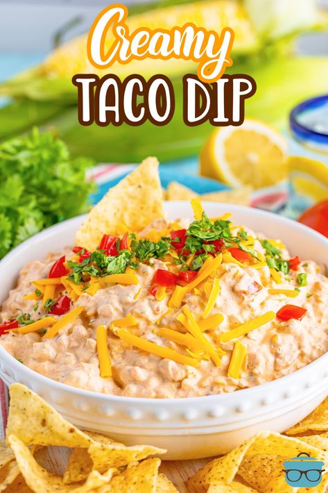 You only need a few ingredients to make this Taco Dip that is so creamy! It's also a quick appetizer to make since it doesn't need to be heated! Taco Pot Luck Ideas, Bbq Appetizer Recipes, Beach Food Ideas Families Easy, Bbq Dips Appetizers, Camping Dip, Easy Summer Dips, Simple Taco Dip, Summer Appetizers For Party, Summer Dips And Appetizers