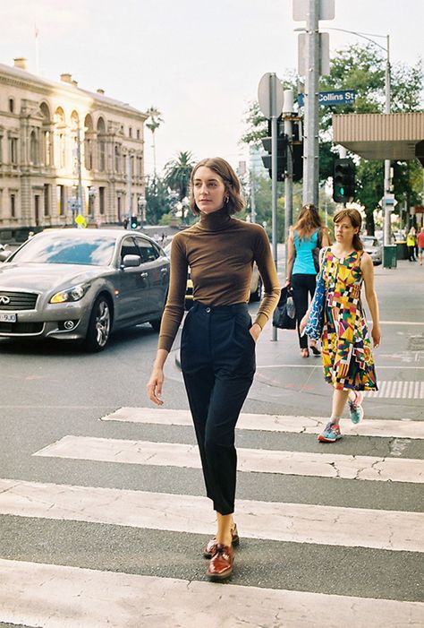 Eyeing an off shoulder jumper dress in olive. Should i? The color looks so good on her here! Gamine Style, Fashion Guide, Neue Outfits, Mode Inspo, Inspired Outfits, Soft Grunge, 가을 패션, Looks Style, Mode Inspiration