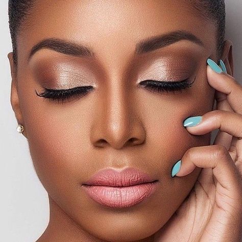 American Makeup, African American Makeup, Beginners Makeup, Makeup Tip, Best Wedding Makeup, Wedding Makeup Tips, Dark Eyeshadow, Urban Decay Eyeshadow, Apply Makeup